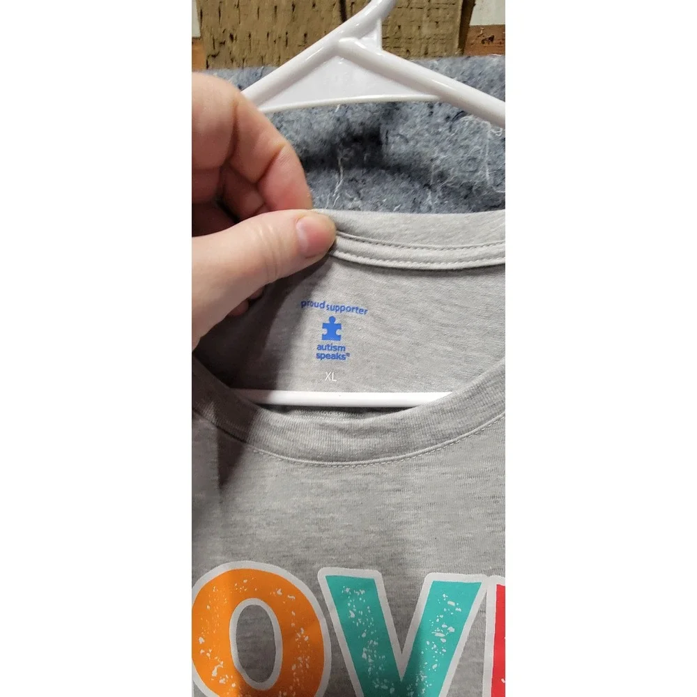 Autism Speaks Love Needs No Words Unisex‎ Long Sleeve Gary Blackground Size XL